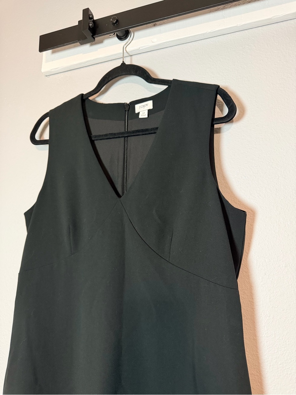 J.Crew Sleeveless V-Neck Shift Dress Black Size 12 CC318 Business Casual Capsule - Picture 4 of 10